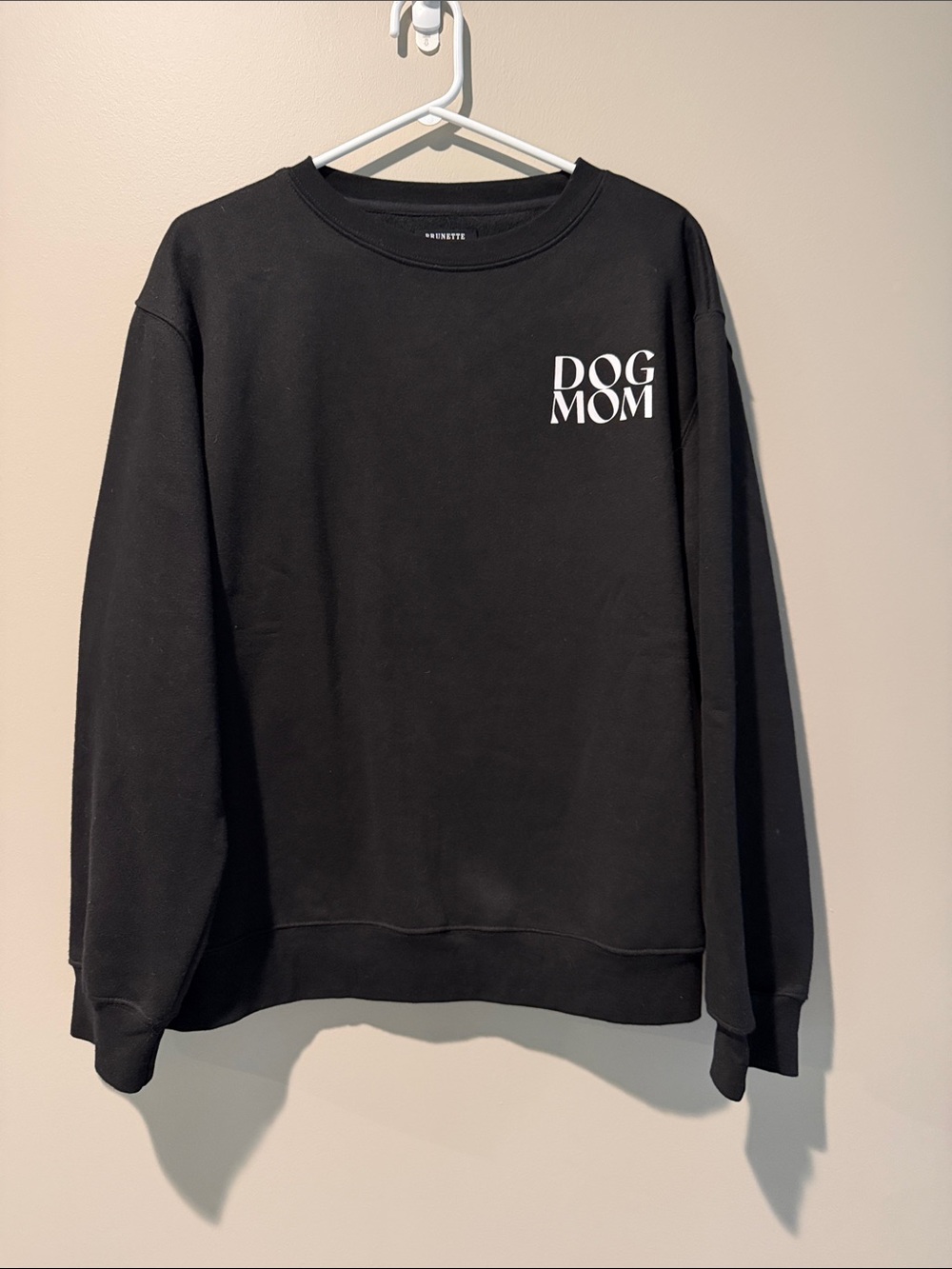 Brunette the Label Dog Mom Black Crewneck Sweatshirt
